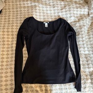 Women's Black Long Sleeve Top